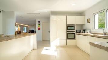 Vila, 6 kamar tidur, teras | Dapur pribadi