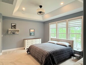 4 bedrooms, desk, WiFi, bed sheets - Deep waterfront in a quiet cove! Laid Back at Lake Anna, public side, mid-lake! (Mineral)