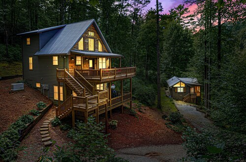 Luxury Cabins Hot Tub, Trails, 2 Ponds & Waterfall