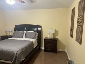 4 多间卧室、熨斗/熨衣板、免费 WiFi、床单