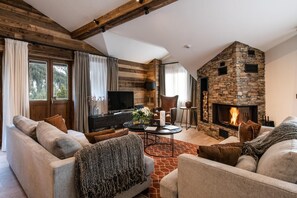 Living area - Wifi, 100m from resort center, 6th floor, view exceptional/ski slopes/mountain, fitness, sauna (Courchevel)