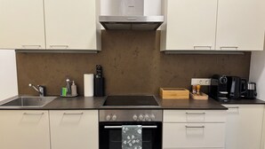 Uklassifisert bilde, 5 av 16, knapp