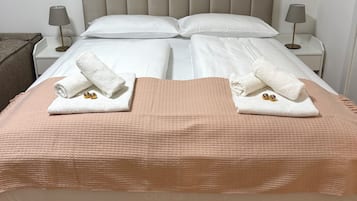 2 bedrooms, iron/ironing board, travel crib, free WiFi