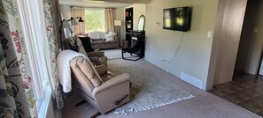 4 habitaciones, escritorio, wifi y ropa de cama 