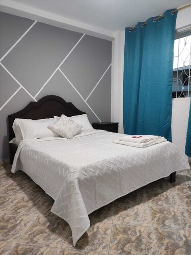 Hotel Guatapé, Skirting Boards and Colors