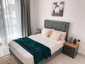 2 chambres, fer et planche à repasser, Wi-Fi, draps fournis