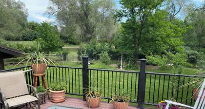 Beautiful city/country home.