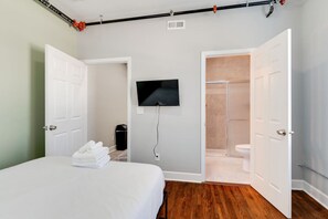 2 chambres, fer et planche à repasser, lit parapluie, Wi-Fi