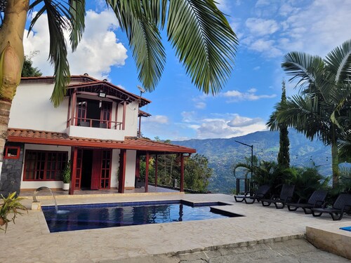 Finca Exclusiva en Girardota  Antioquia
