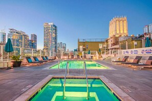 Alberca al aire libre 