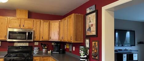 微波炉、烤箱、炉灶、洗碗机