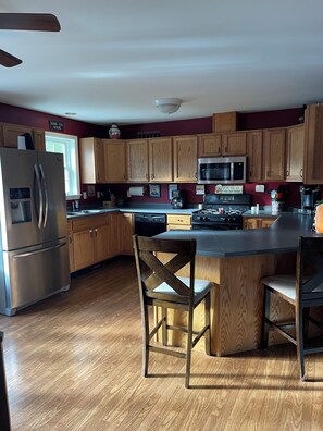 Mikrowelle, Ofen, Herdplatte, Geschirrspüler