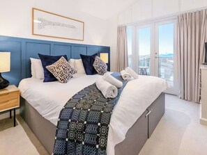 4 bedrooms, free WiFi, bed sheets