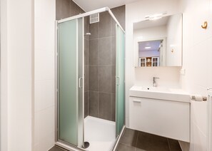 Apartment | Badezimmer