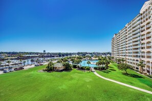 Exterior - Luxurious and Spacious 3B/3B at Barefoot Resort and Golf (North Myrtle Beach)