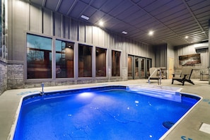 Innenpool, beheizter Pool