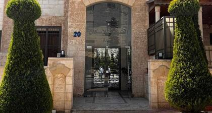 Heart of Jubiha - Amman
Fully fuirnished flat