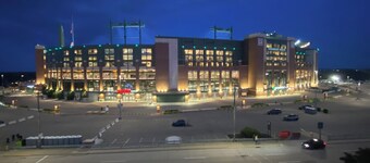 Green Bay Packer Games, Resch/Expo 4-bedroom house less than 1 mile from Lambeau