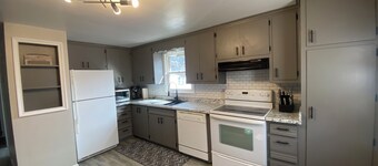 Green Bay Packer Games, Resch/Expo 4-bedroom house less than 1 mile from Lambeau