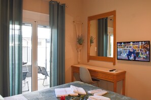 Interior - Manolitos villa resort and spa with jacuzzi and private parking (Episkopi)
