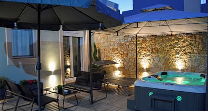 Manolitos villa resort and spa with jacuzzi and private parking