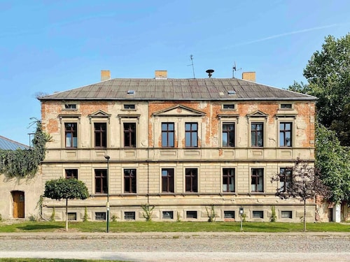 Großzügige Gutshaus-Wohnung nahe Saale und Elbe