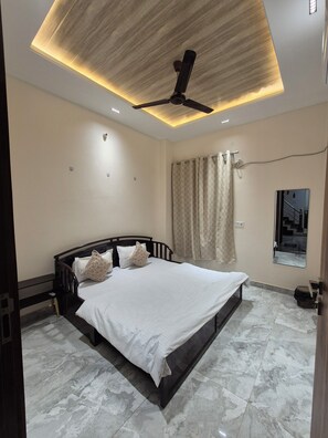 3 chambres, fer et planche Ă repasser, Wi-Fi, draps fournis
