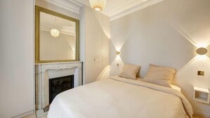 2 slaapkamers, een strijkplank/strijkijzer, gratis wifi, beddengoed