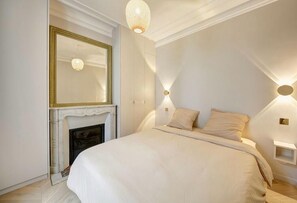 2 bedrooms, iron/ironing board, free WiFi, bed sheets - 2 bedrooms in the heart of St Germain (Paris)