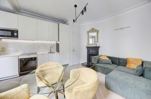 Smart TV - 2 bedrooms in the heart of St Germain (Paris)