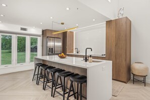 Fridge, microwave, oven, stovetop - Great Lodge at Carter Bridge Estate (East Durham)