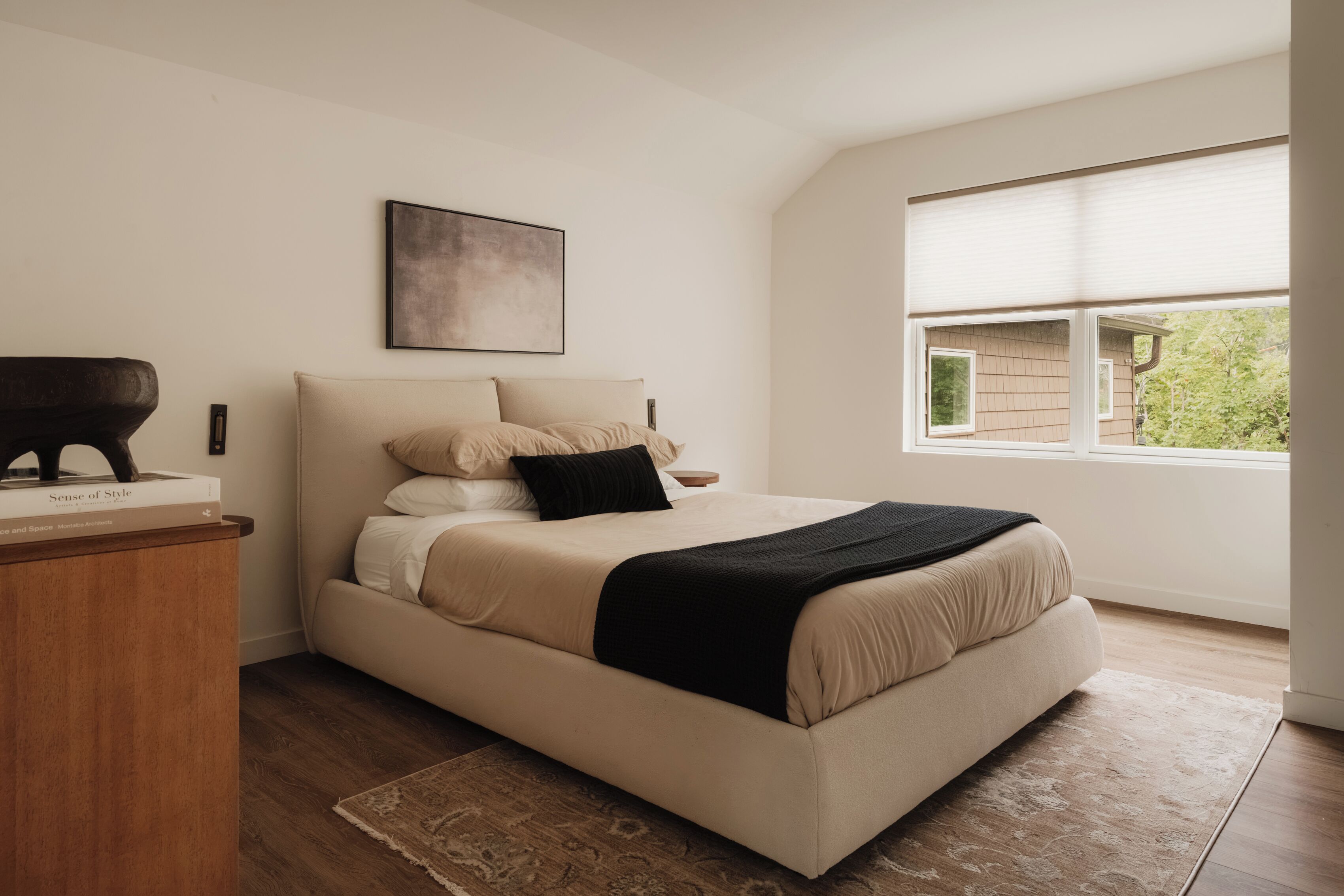 8 bedrooms, desk, iron/ironing board, free WiFi