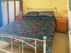 1 bedroom, free WiFi, bed sheets - Sunny Meadow Cottage (Sudbury)