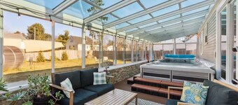 Coastal Retreat - Sauna, Hot Tub & Swim Spa - Near Beaches and Downtown Portland