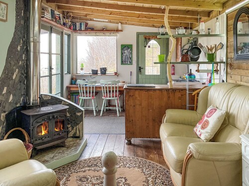 The Cabin In The Woods - UK49023