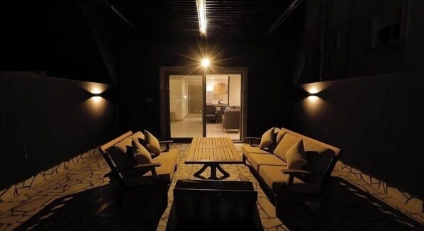 Royal Apartment | Terrace/patio