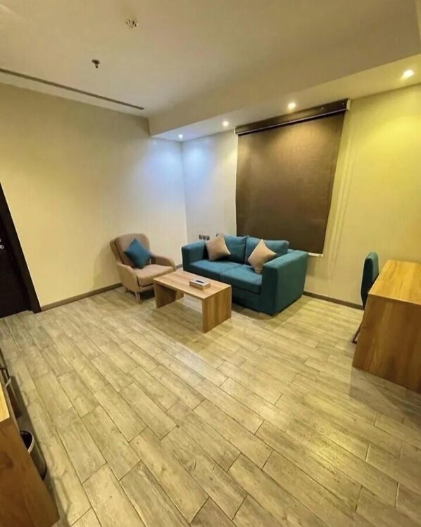 Junior Suite | Living area