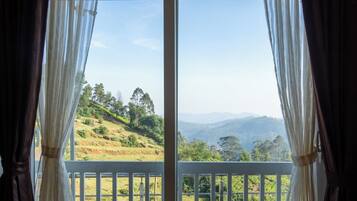 Standard Room, Balcony, Mountain View | Balcony