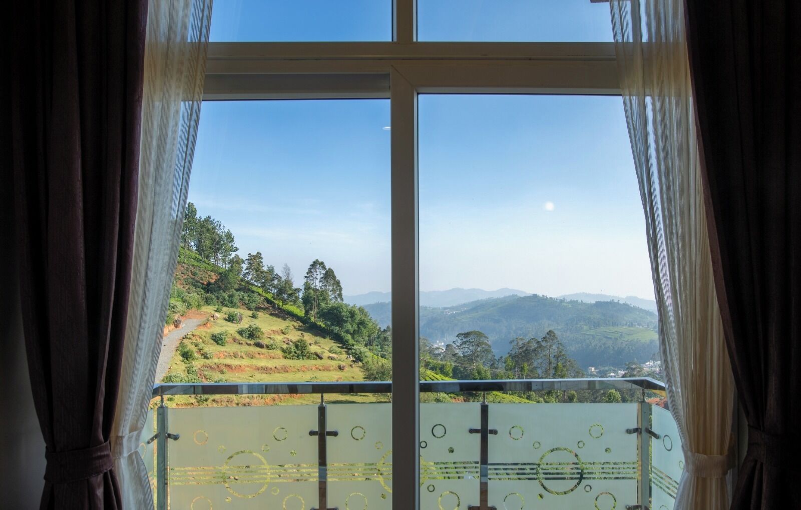 Deluxe Room, Balcony, Mountain View | Balcony