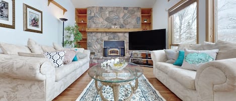 Smart TV, caminetto