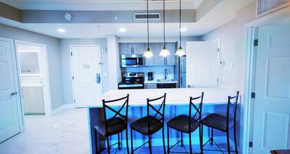 Westgate Palace Hotel 2Bedroom Suite Sleeps 6, Full Kitchen&Laundry&Free Parking