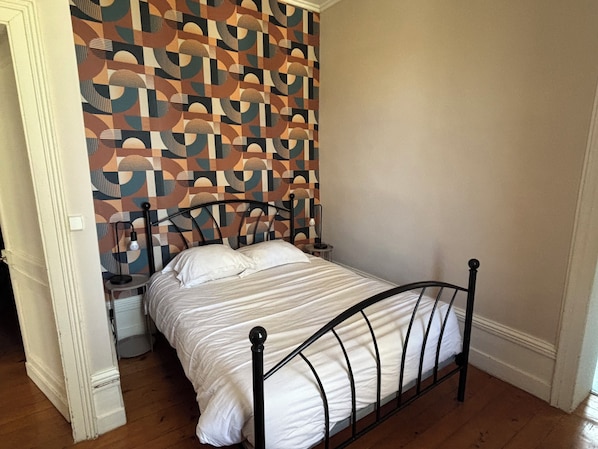 1 bedroom, WiFi, bed sheets