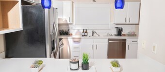 Penthouse- Rehoboth Beach -3 Bedroom with private deck