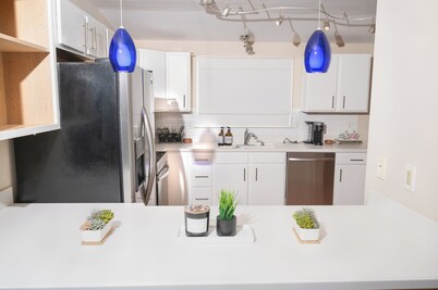 Penthouse- Rehoboth Beach -3 Bedroom with private deck