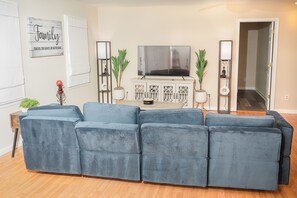 Smart TV - Penthouse- Rehoboth Beach -3 Bedroom with private deck (Rehoboth Beach)