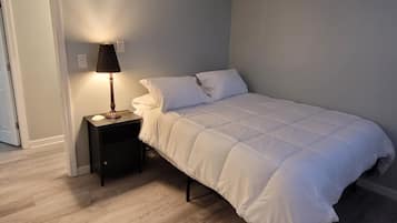 4 bedrooms, desk, iron/ironing board, free WiFi