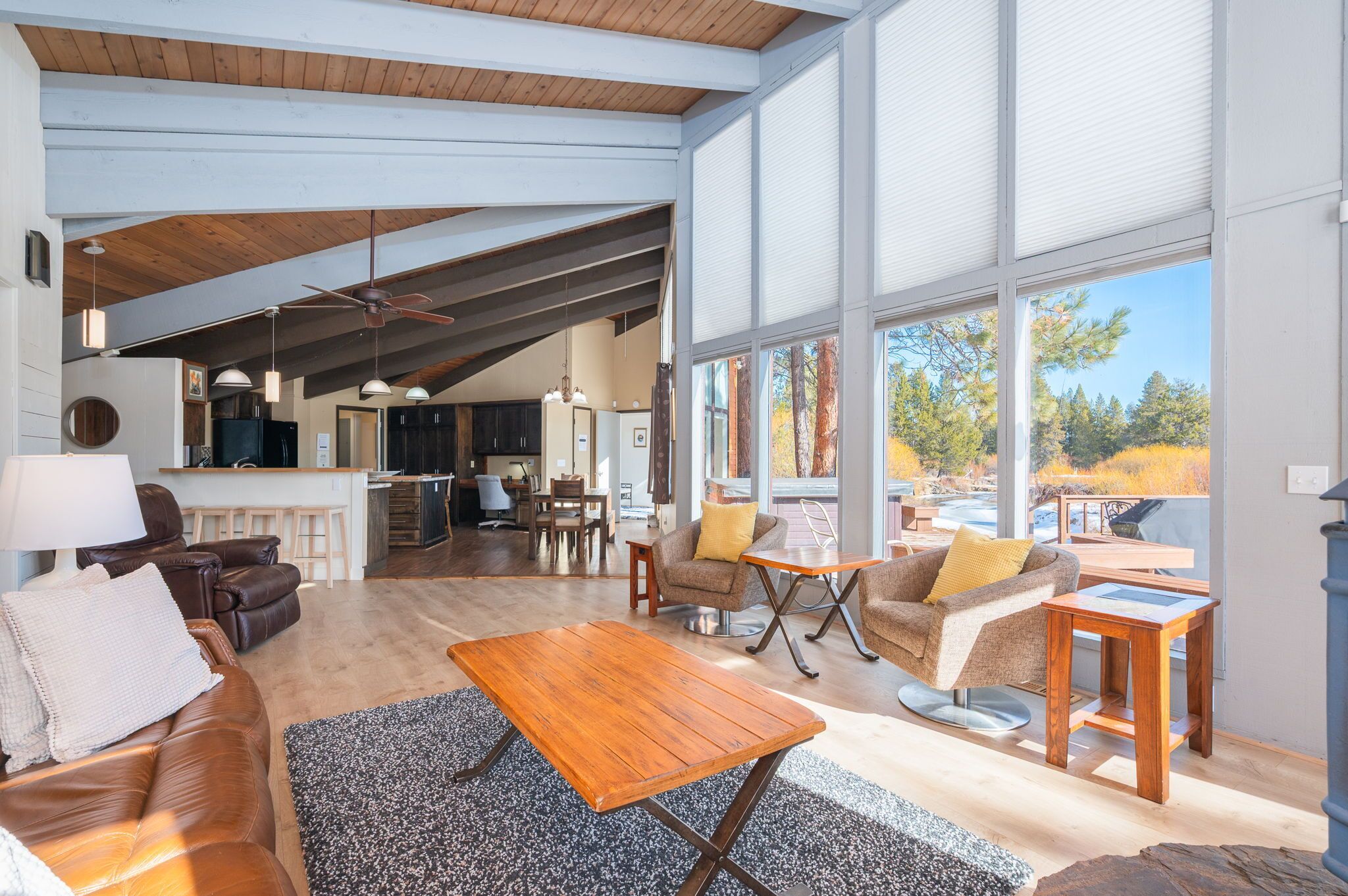 スマートテレビ、暖炉