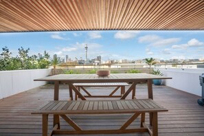 屋外ダイニングエリア