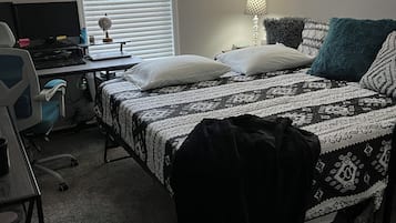 4 dormitorios, tabla de planchar con plancha, wifi y ropa de cama