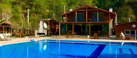 Seasonal outdoor pool